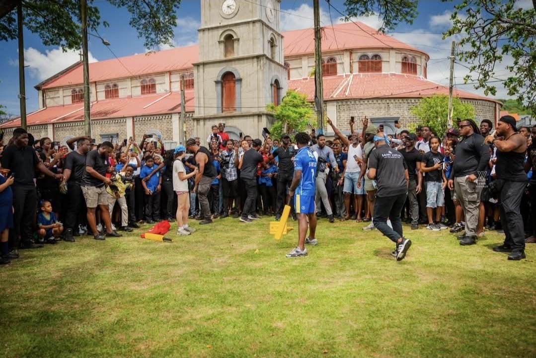 SaintLuciaKings's tweet image. Lucian hospitality at its finest 🇱🇨 🩵

Ishowspeed with our own Daren Sammy on his visit to Saint Lucia.

#beinspired #kiteyenspiwew #Ansanmnouplifò