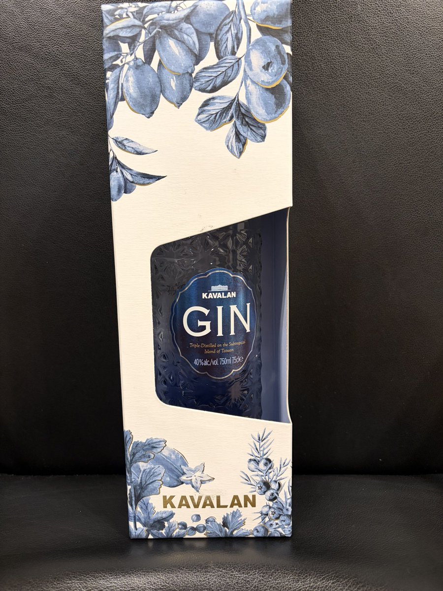 Neo_wine's tweet image. カバランのジンがきた。
#KAVALAN #カバラン #GIN #ジン