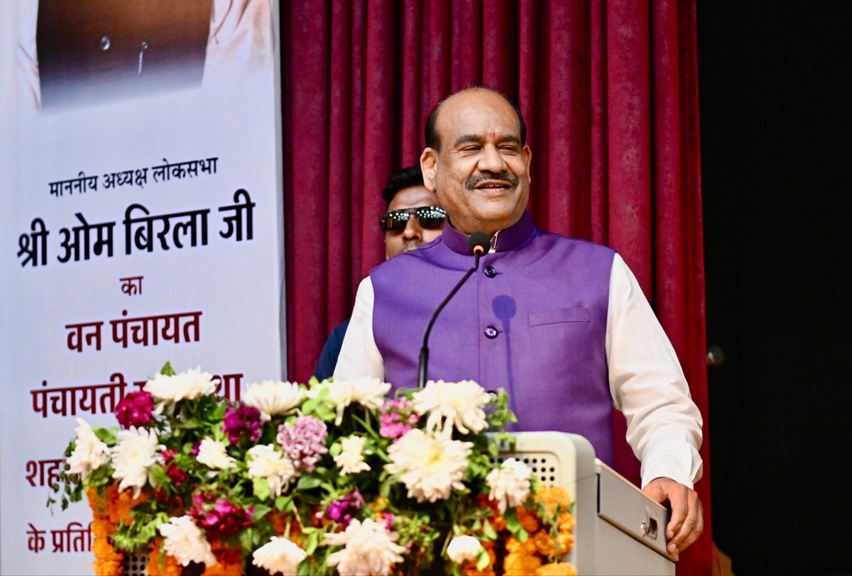 LokSabhaSectt's tweet image. Lok Sabha Speaker, Shri @ombirlakota, had an interaction with representatives of Van Panchayats, Panchayati Raj Institutions and Urban local bodies in Nainital, #Uttarakhand, today.

He highlighted that local self-governance forms the foundation of democracy and emphasized the