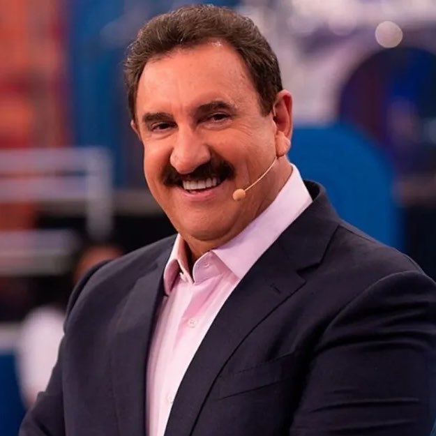 UpdateCharts tweet media