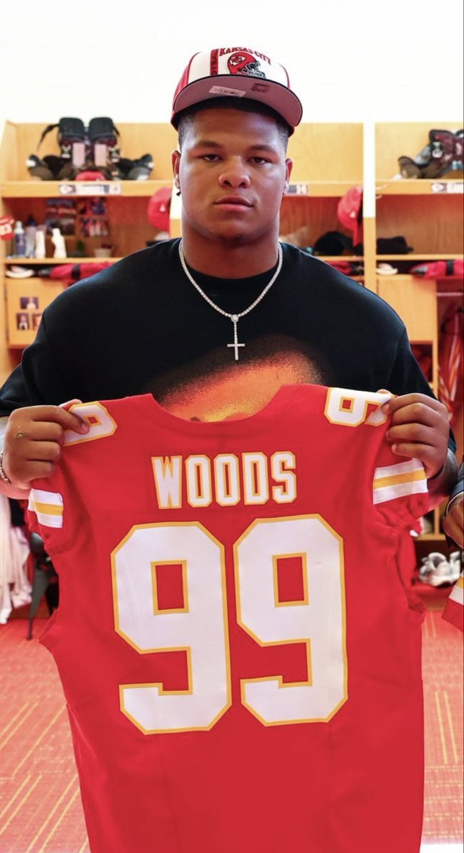 ClemsonPros's tweet photo. Peter Woods will wear number 99 for the @Chiefs https://t.co/lozIwyYwP5
