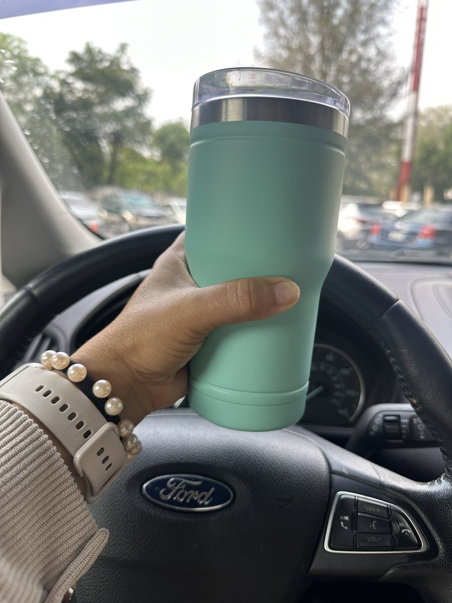 0309Marcia's tweet image. #Miércoles 
Café en mano.. Buenos días!!
🙏😊☕️☀️