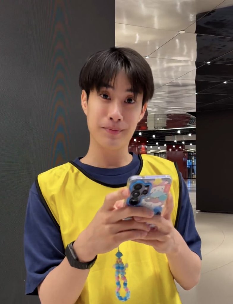 ไหน ใครพูด ((แยกย้ายครับตำรวจลง))