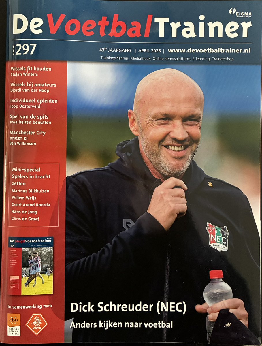 Djorditje10's tweet photo. Middels een groot interview een bijdrage mogen leveren aan de nieuwste uitgave van het vakblad de Voetbaltrainer @DeVbt met als onderwerp “Omgang met wisselspelers op amateurniveau”.
Mooi stuk geworden, dankzij @ruuddoevendans 👍 ⚽️ 📚 https://t.co/ek1xoYOygM