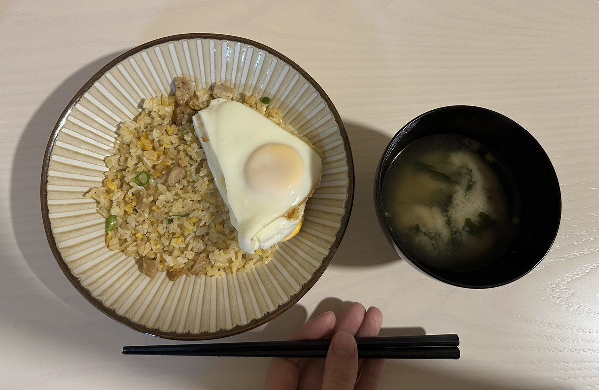 mrdaido's tweet photo. 丁寧な暮らしガチ勢、帰宅��13分で夕食完成。

食洗機が届くまでは、「キッチンに立つんは俺や！！！」と言いながら最高速度で皿洗いをすることにした。 https://t.co/JwBTWb89Yx