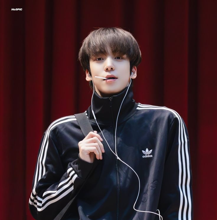 윤트리버 tweet media