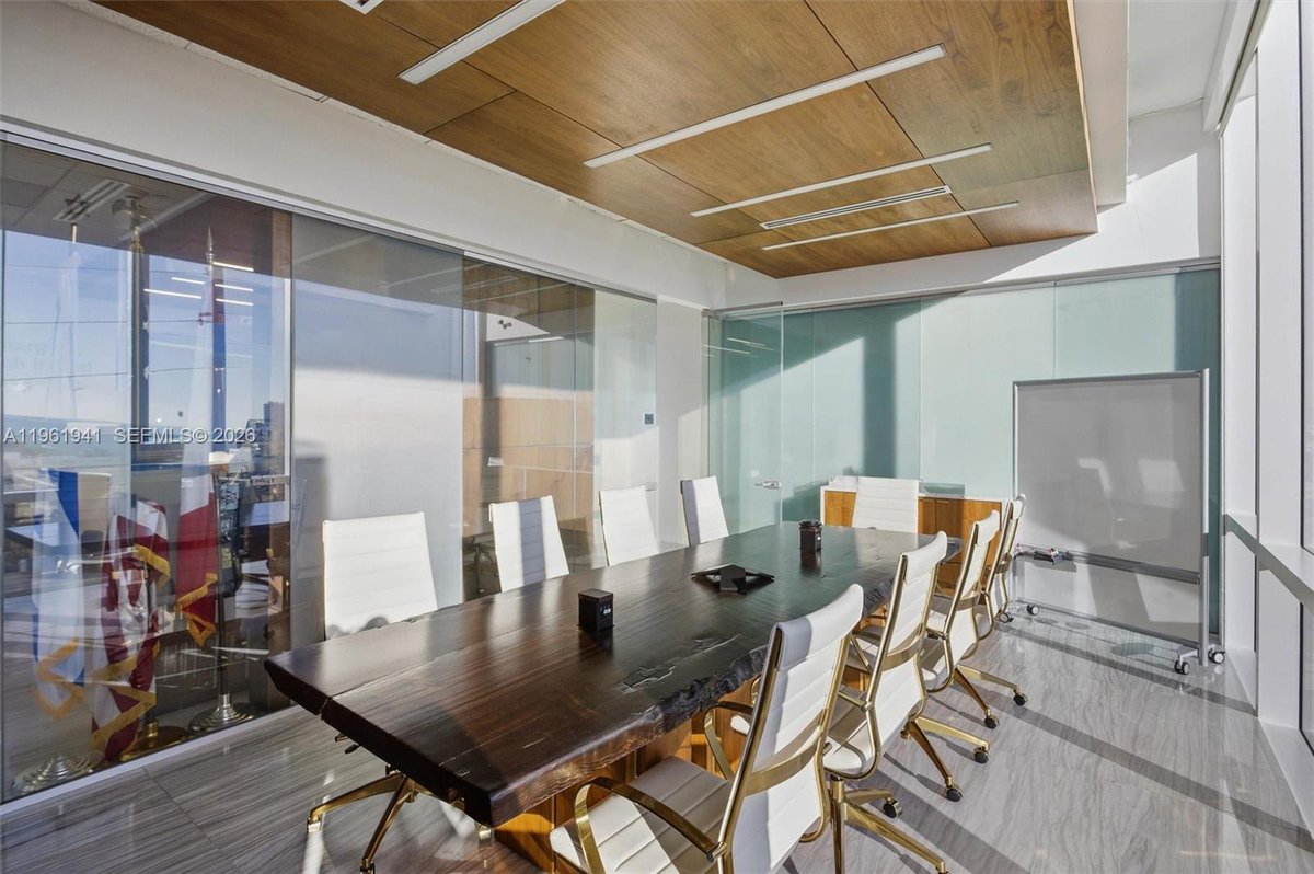Linetherealtor's tweet photo. 🎉 SOLD! | 📍 20200 W Dixie Hwy #1005B #1006, Miami, FL 33180

Another Commercial Sale successfully closed!

https://t.co/xylpaCtIY5 https://t.co/3rbybWL8Uz
