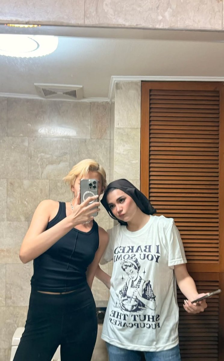 ablncia. 💫 tweet media