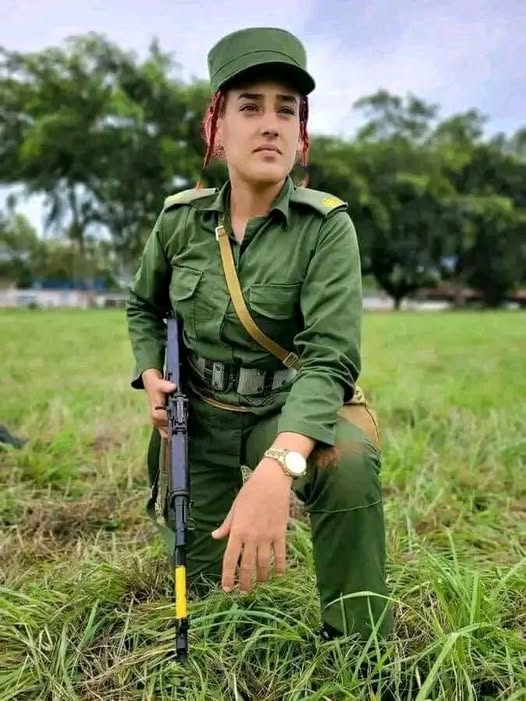 La mujer presente en la defensa de la Patria. #LaPatriaSeDefiende