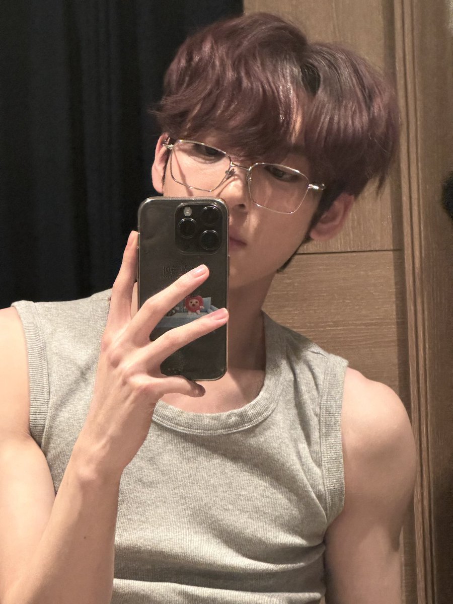 han yujin tweet media