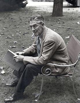 sam_kean's tweet photo. The Smyth Report is the strangest book ever written on atomic bombs—as well as highly effective science propaganda, warping our view of everything from the Manhattan Project to Robert Oppenheimer. Episode below!

https://t.co/a4N90CGFaq https://t.co/2YhhpG4ODo