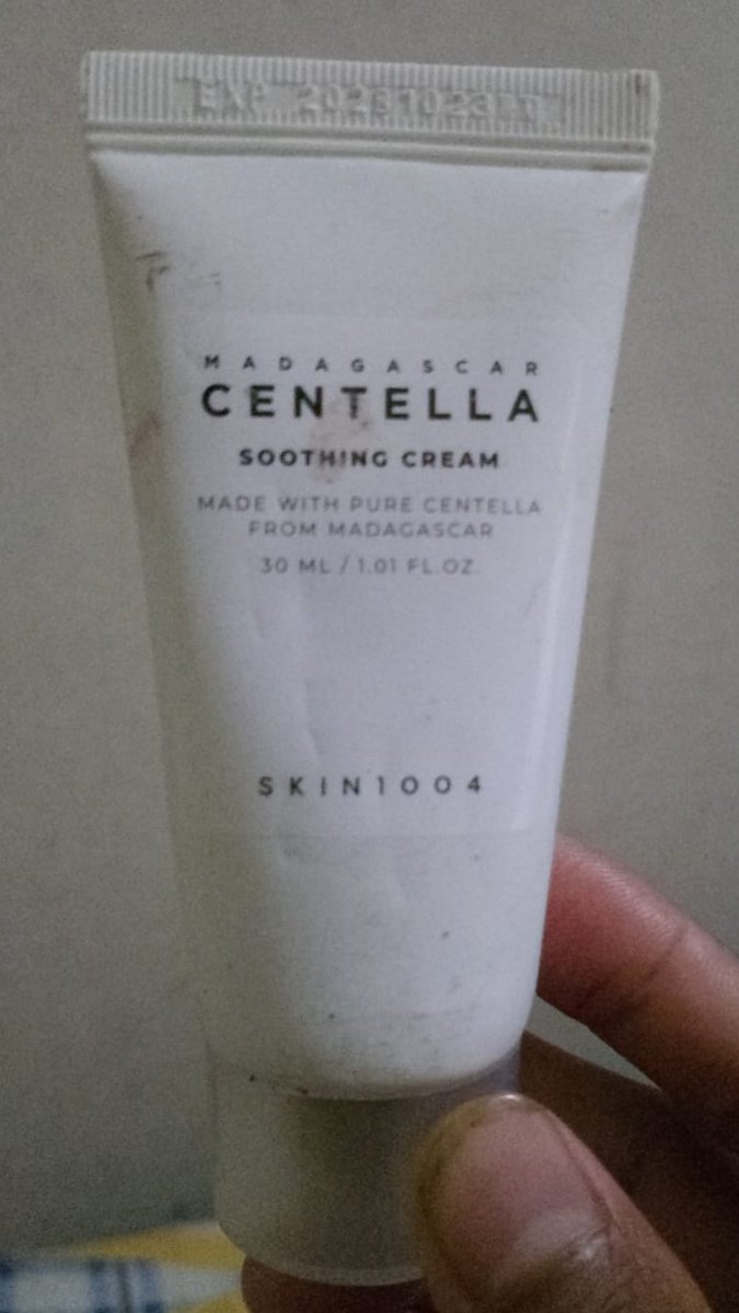 squarzlr's tweet photo. guyss mau jual centella travel, minus gaada box sm beberapakali pemakaian karna ga cocok di kulitku

angkut semua 130k https://t.co/OvBrRxYo0m