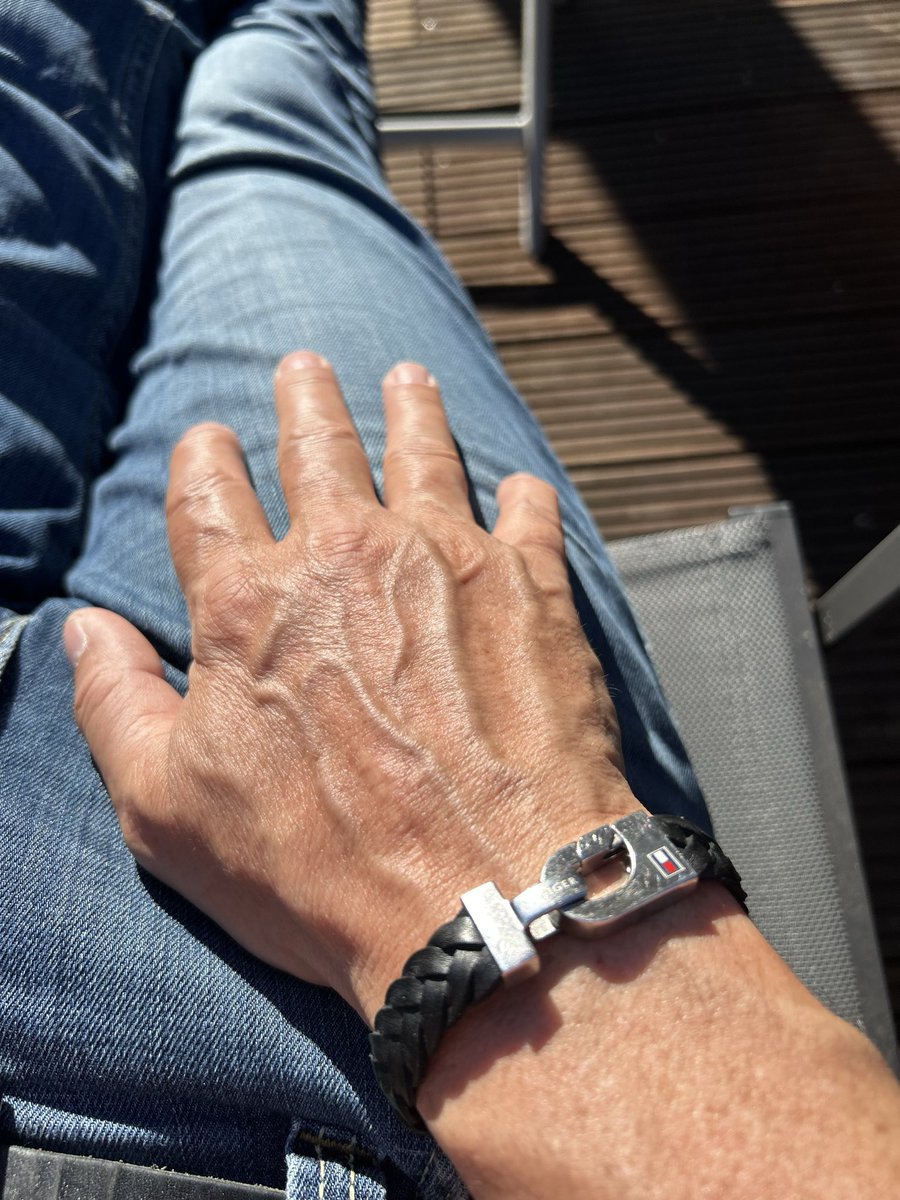 interm_ezzo's tweet photo. Kurz Sonne tanken am #MännerhändeMittwoch https://t.co/ZMEXJlg5KG