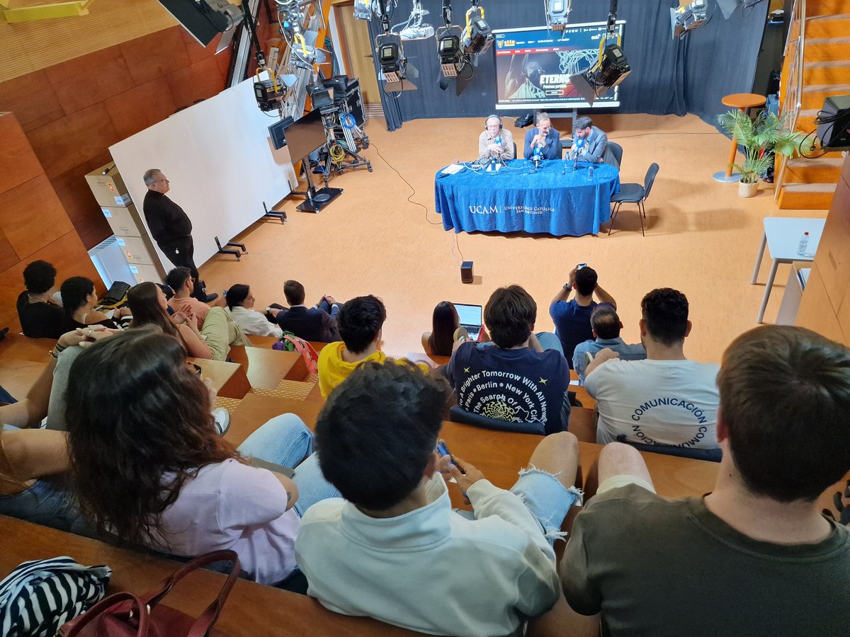 UCAM Universidad tweet media