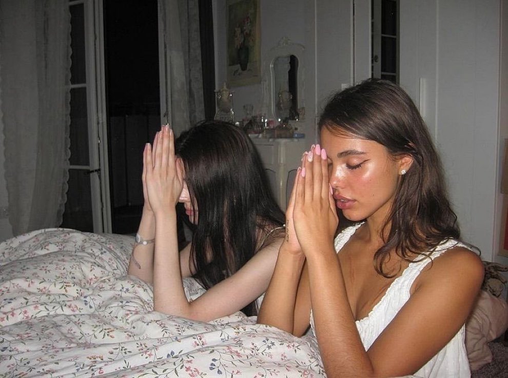 isa 𐙚 tweet media