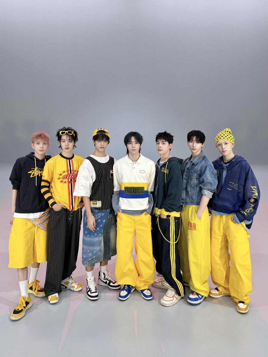 NEXZ_official's tweet photo. [#STUDIOCHOOM]

스춤에서도 Mmchk Mmchk!

#NEXZ 
#Mmchk #NEXZ_Mmchk 
#SC_ORIGINAL https://t.co/8fXyJB9C6b
