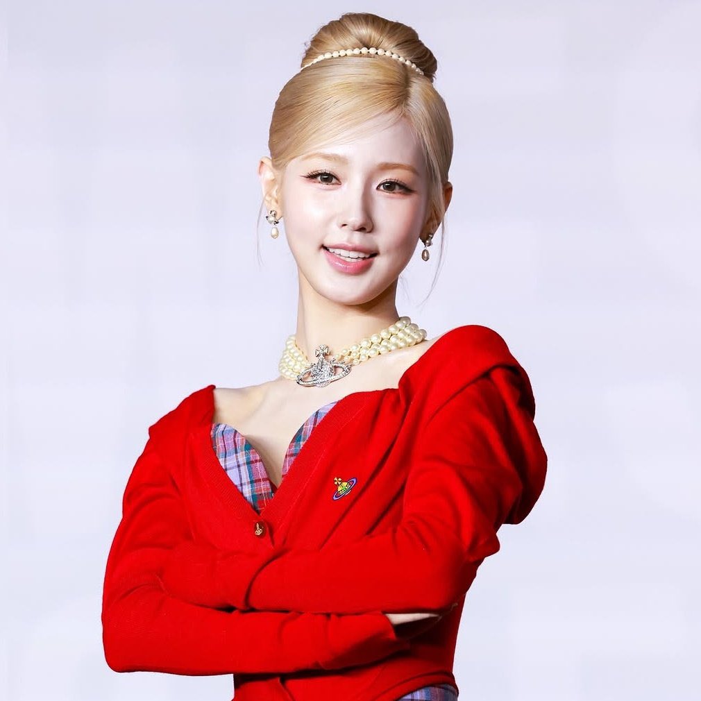 𝘈𝘴𝘩𝘭𝘦𝘺𝘢, Dita. tweet media