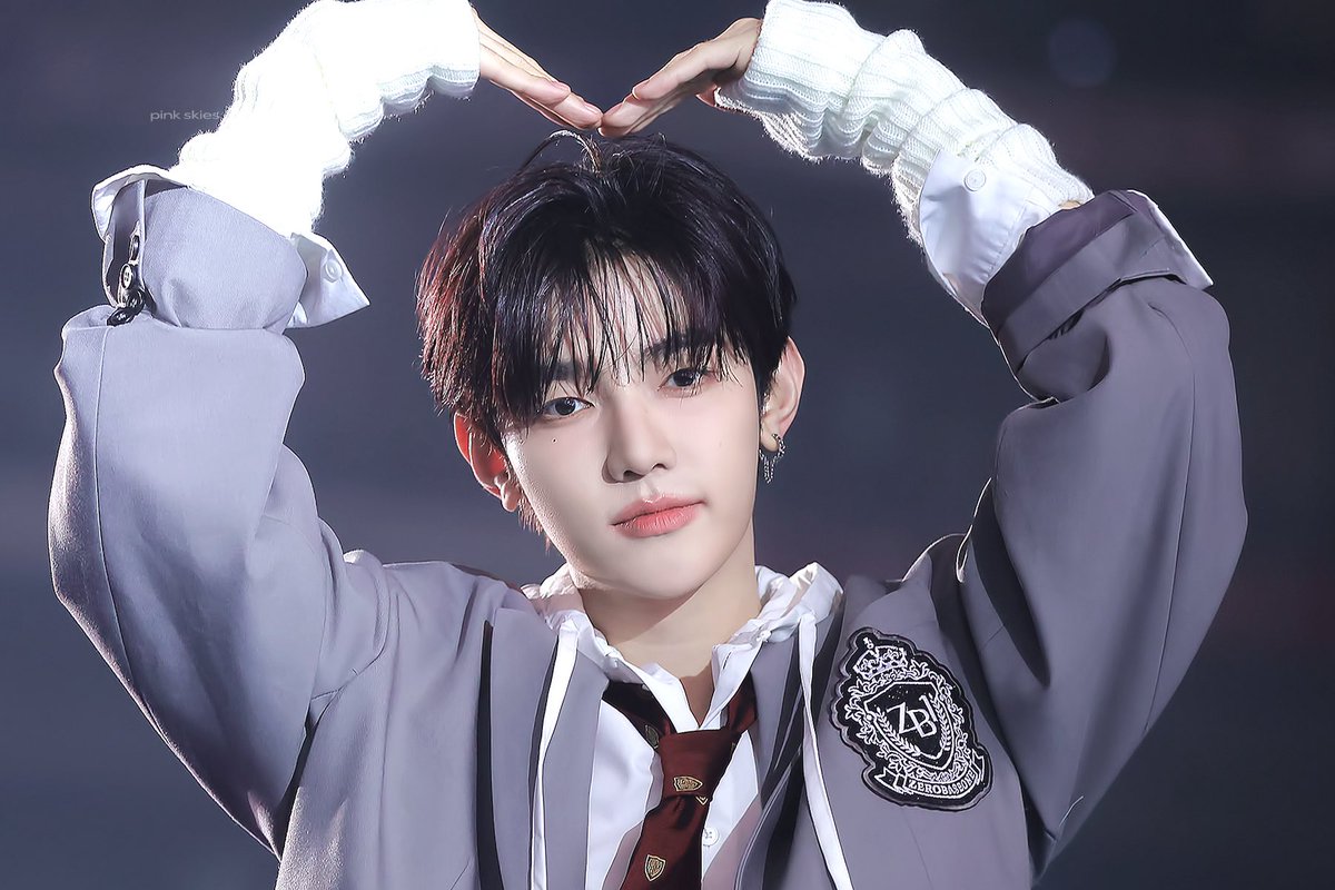 𝐻𝒶𝑜. 🝳 tweet media