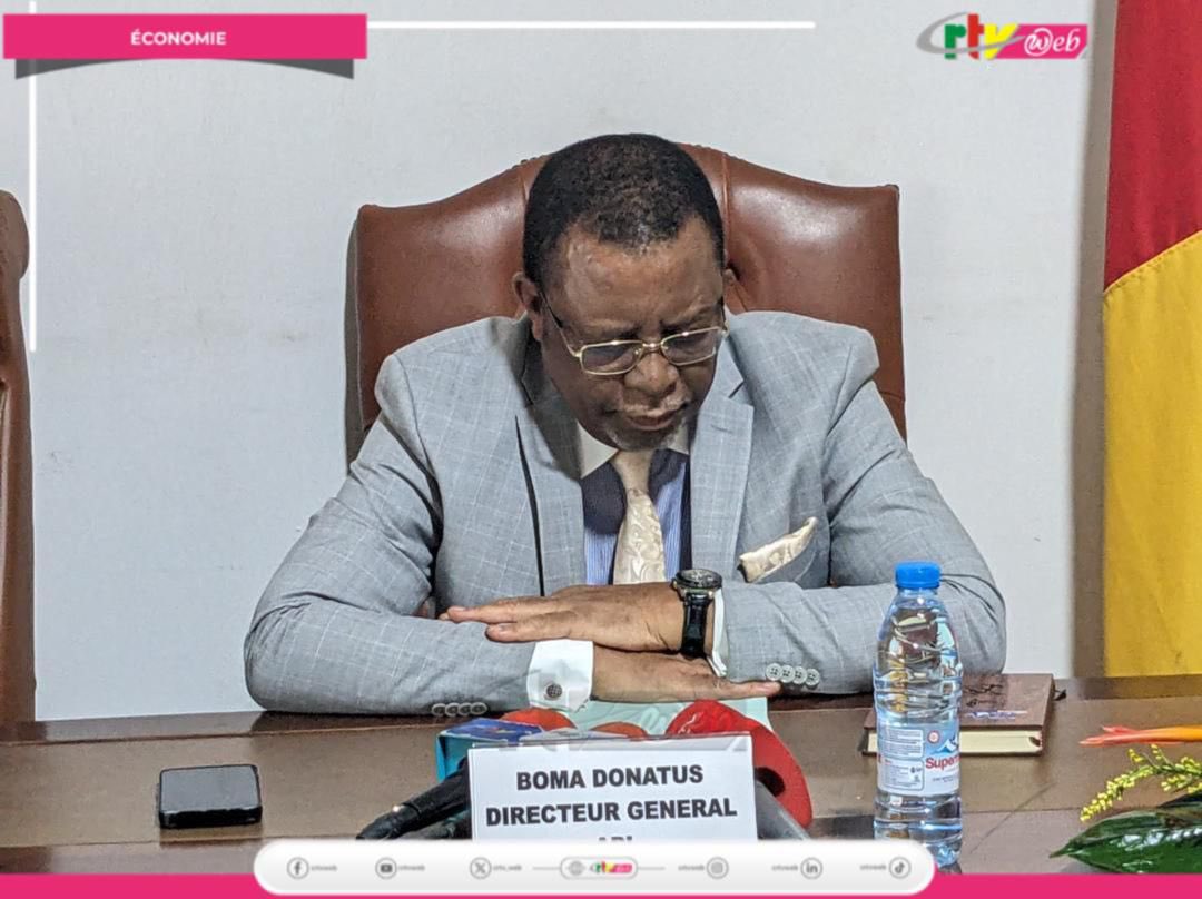 CRTV_web's tweet image. L’Agence de Promotion des Investissements (#API) prépare activement le Cameroon Investment Forum (#CIF2026). En prélude à l’évènement prévu du 18 au 20 novembre 2026, le Directeur général par intérim Boma Donatus a présenté les contours de cette 5ème édition aux médias à Yaoundé.