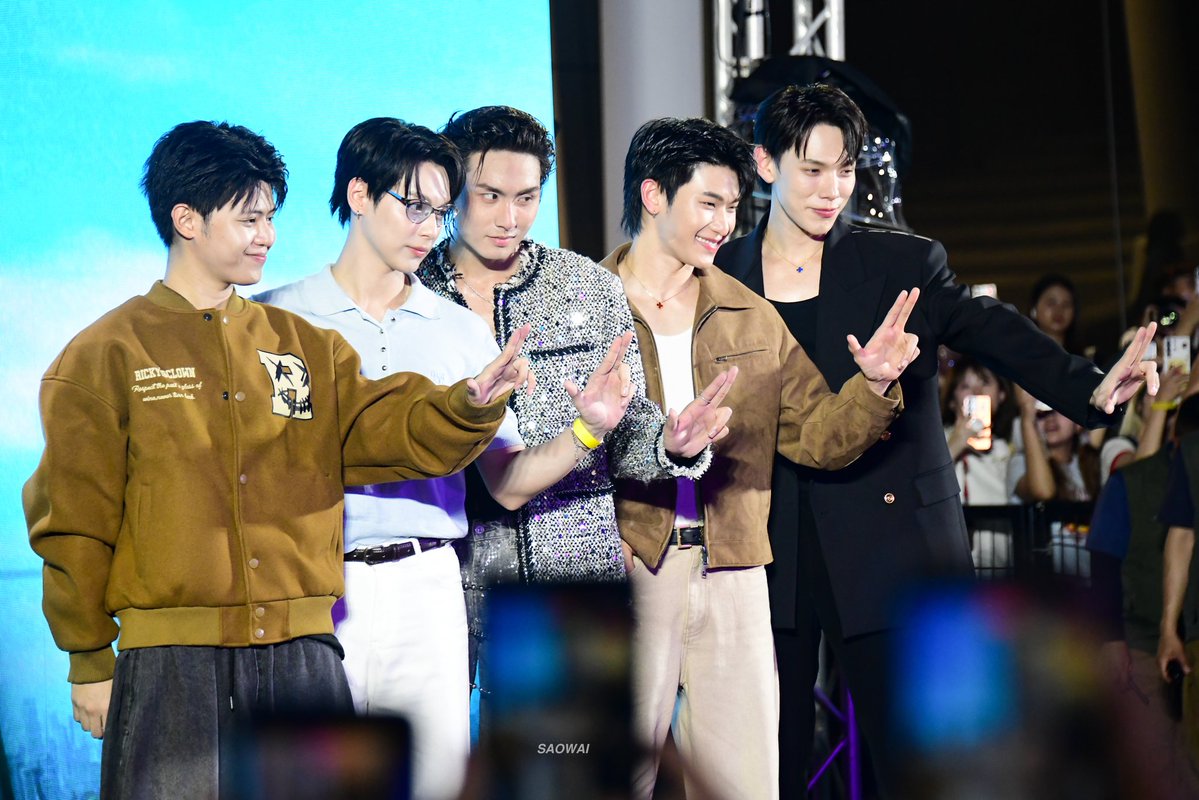 ⋆𝙎𝘼𝙊𝙒𝘼𝙄⋆🦖🚗 tweet media