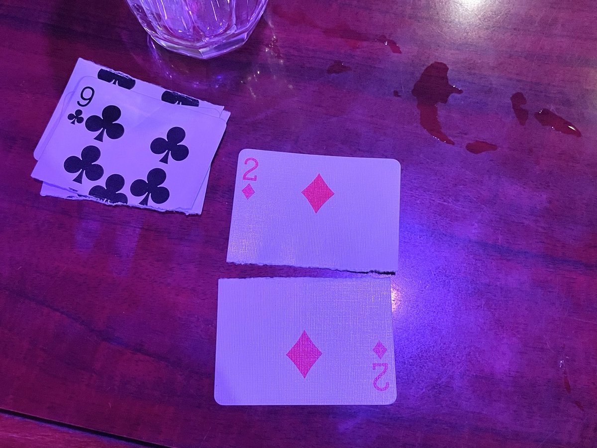 金色鮫さんで行われた
彩さんのマジックイベントに行ってきました♪

２つにちぎって他の人ともシャッフルしたトランプが…