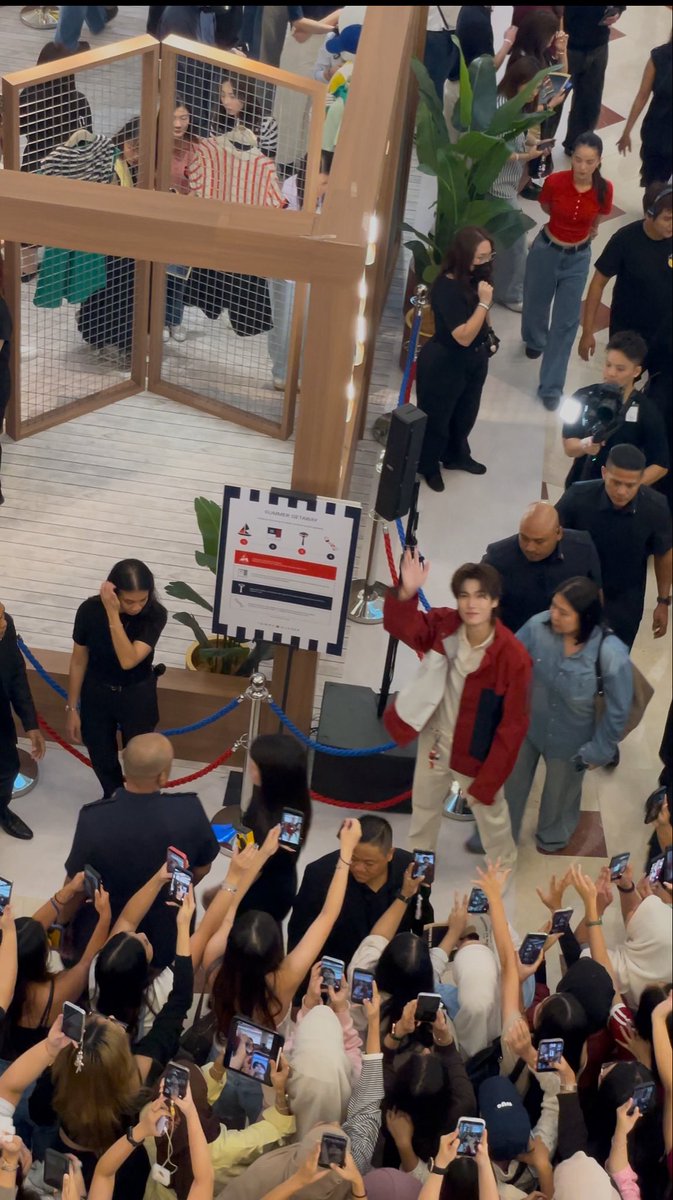 Lyaa || LUAT ERA tweet media