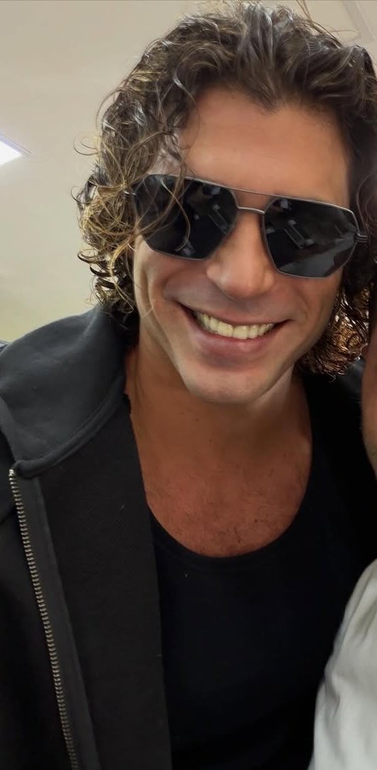 Eccolo bellissimo come il sole 🌞
#CanYaman