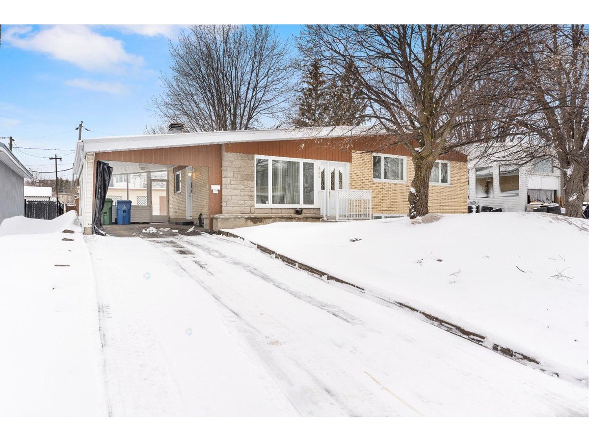 stephanebruyere's tweet image. No0104 Charlesbourg. Duplex. Prix demandé 479,900$. Vendu 575,000$.  #immobilier #surenchère
