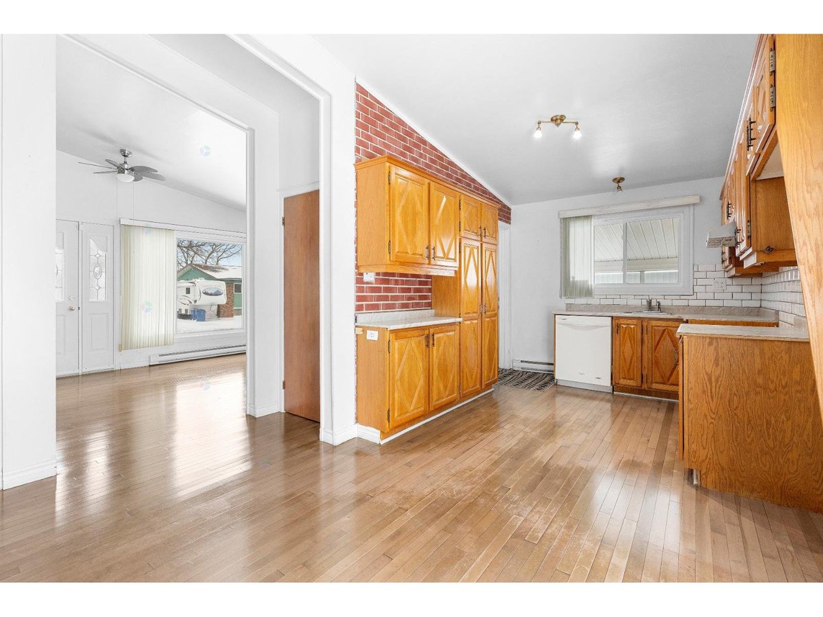 stephanebruyere's tweet image. No0104 Charlesbourg. Duplex. Prix demandé 479,900$. Vendu 575,000$.  #immobilier #surenchère