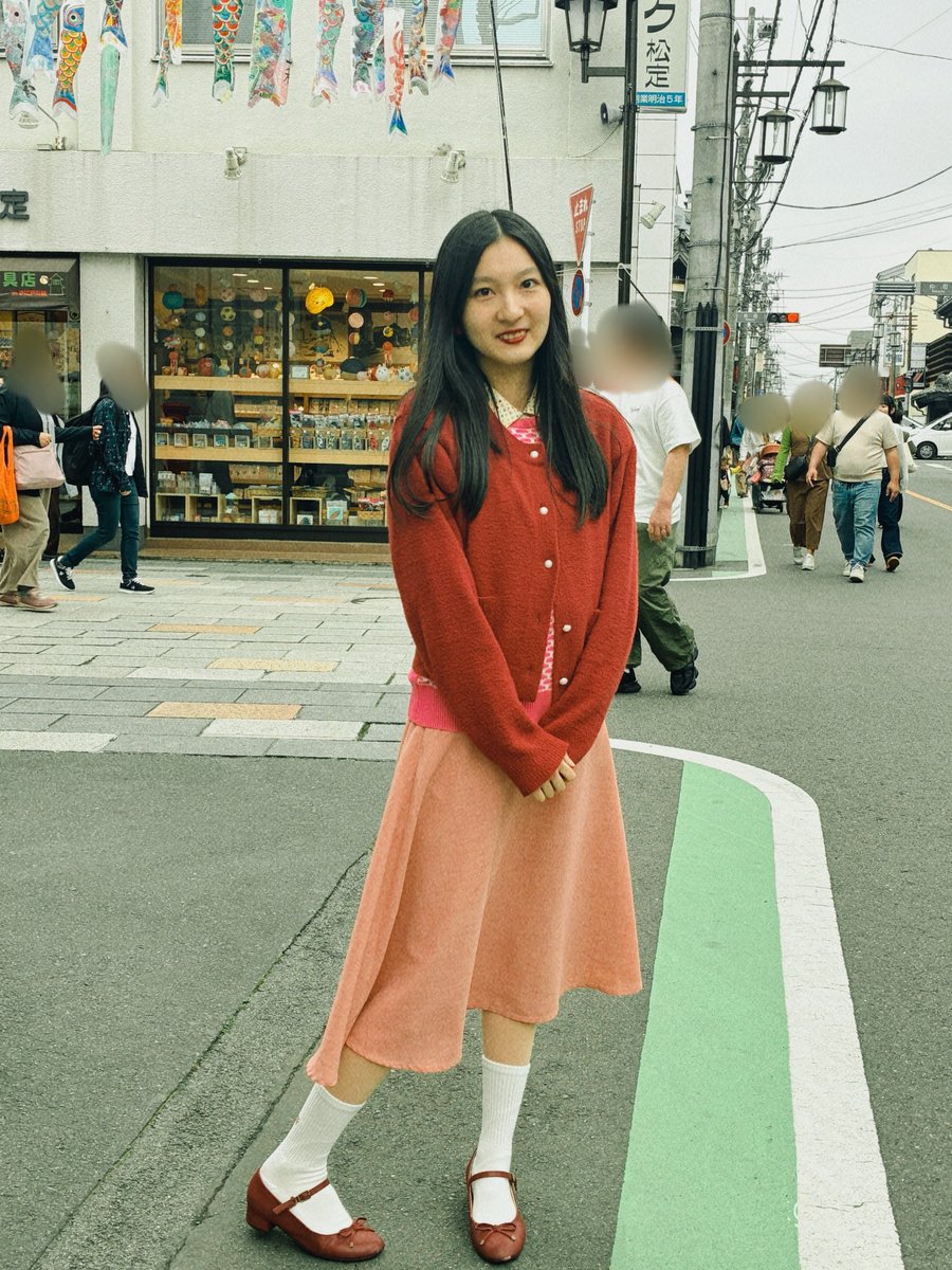 usagi19632's tweet photo. 今日のファッション1972〜1975年あたりの女優さん風コーデです✨

高校の友達と川越行ってきた🌷
たくさん食べ歩き出来て楽しかった！

ずっと食べたかった芋ブリュレ🍠食べれた😭
最高だった✨

#川越　#70年代ファッション #小江戸 
#昭和レトロ  #レトロファッション https://t.co/qFAUfA5J0K