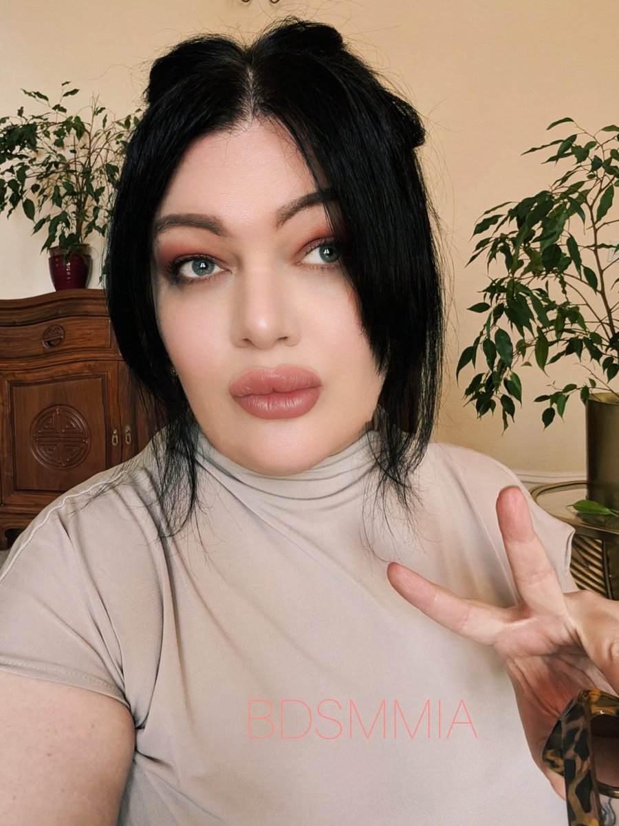 LeedsDominatrix's tweet photo. Webinar with @NationalUglyMug  done! Go and join to view the recording and gain vital information on how the Renters Rights Acts affects You ❤️✊🏼

Also buy Me an ice cream 🍨 https://t.co/TiYHMf8gc1