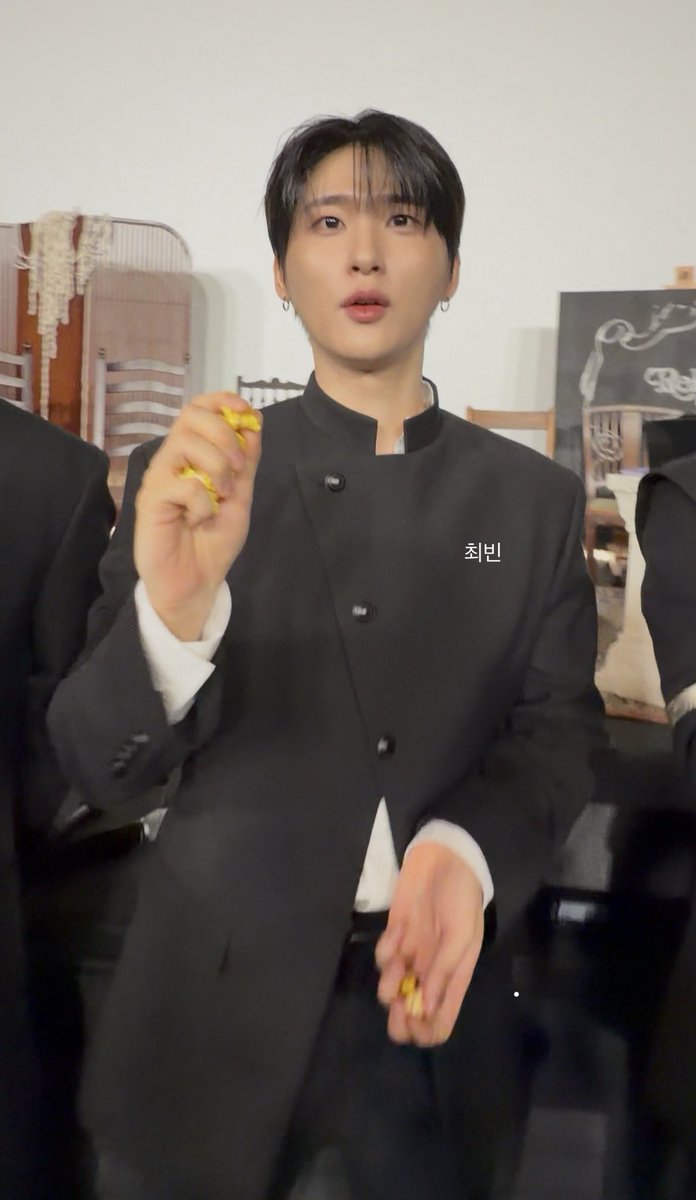 최빈 tweet media