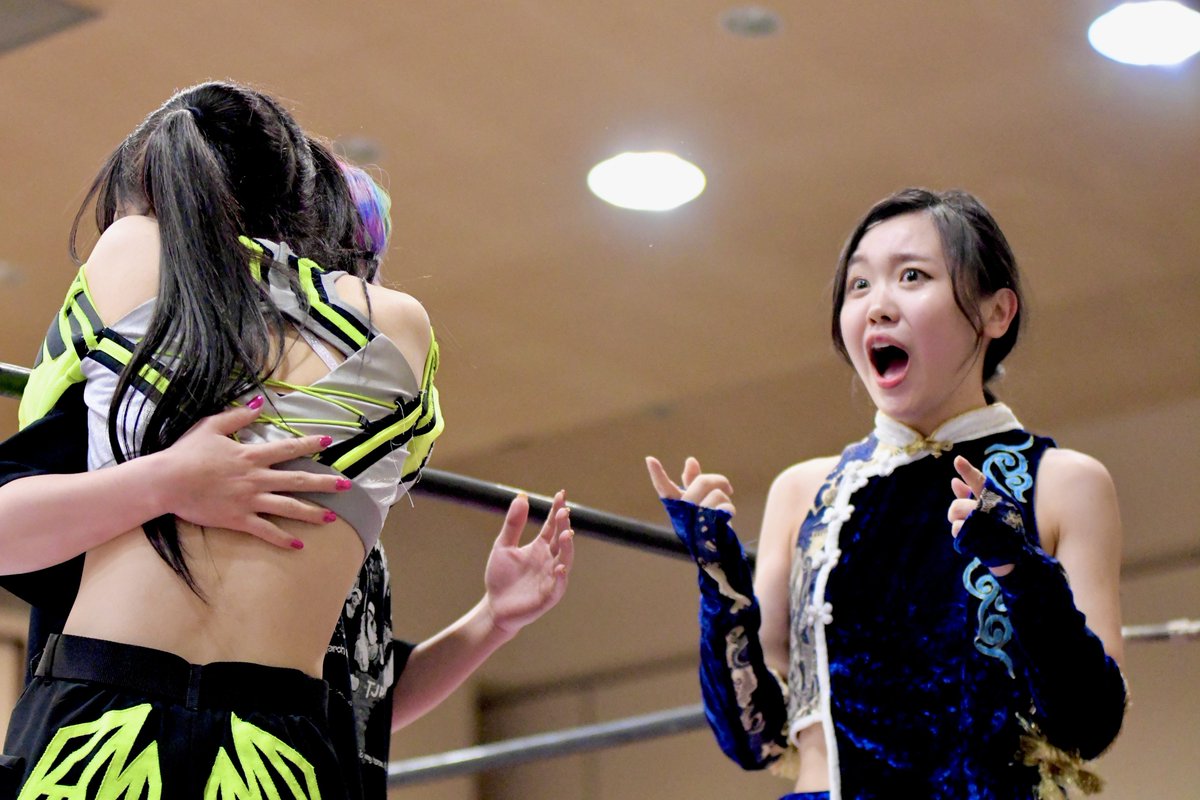 ぶらコロリ tweet media