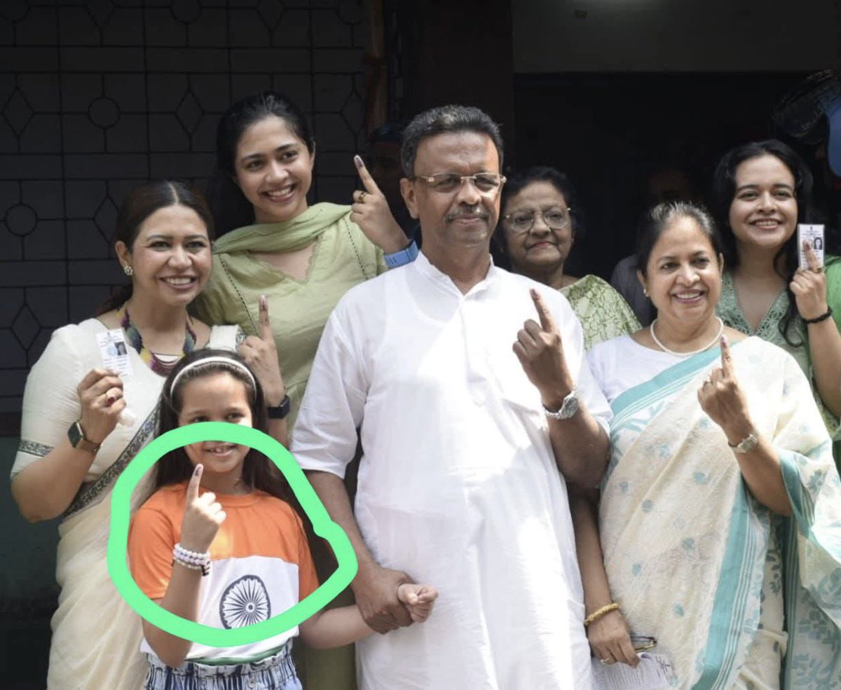 TMC’s Firhad Hakim, the Mayor of Kolkata, proudly shows that he and his family voted.
Nice.
Are 9-year-old girls considered “adults” and made to vote?