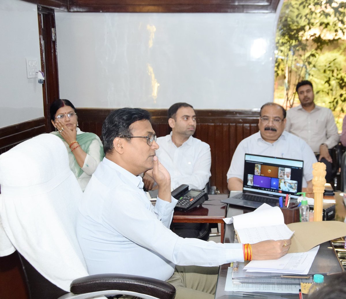 DM LAKHIMPUR KHERI tweet media