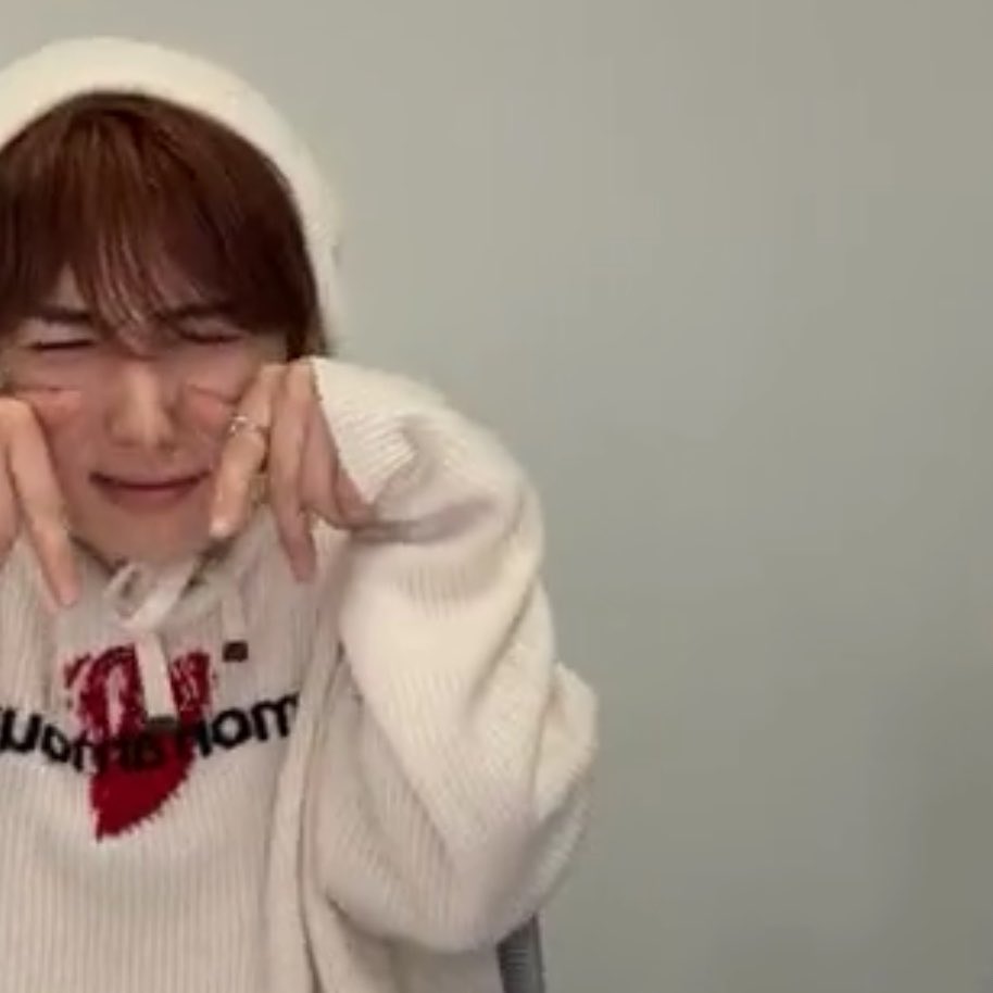 ぽ tweet media