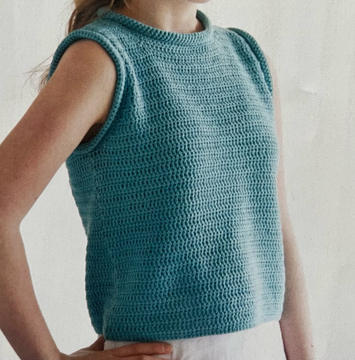 DDCrochetDesign's tweet image. Crochet Roll Edge Vest 🩵

A chic summer staple with this simple design. It fits neatly to the waist and is worked in a fabric of basic stitches, trimmed with rolled edgings at the neck and armholes 🧶

dwcrochetpatterns.etsy.com/uk/listing/172…

#MHHSBD #craftbizparty #summer #slowfashion #fyp