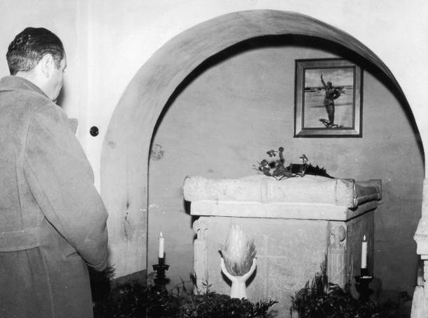 ZoomerHistorian's tweet photo. The people of Predappio still maintain his grave and see him as a hero to this day, so I don't think anyone cares what some random antifa freak says https://t.co/8DOkv3zd3Z