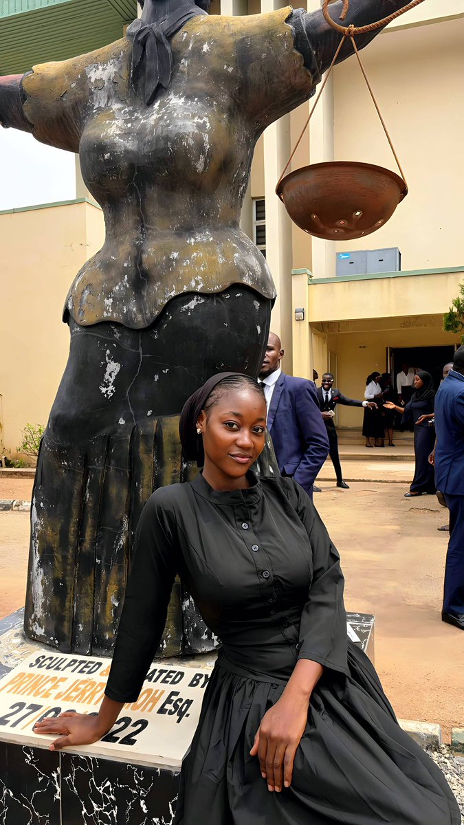 𝑨𝒔𝒑𝒊𝒓𝒂𝒏𝒕 𝒕𝒐 𝒕𝒉𝒆 𝑩𝒂𝒓⚖️ tweet media