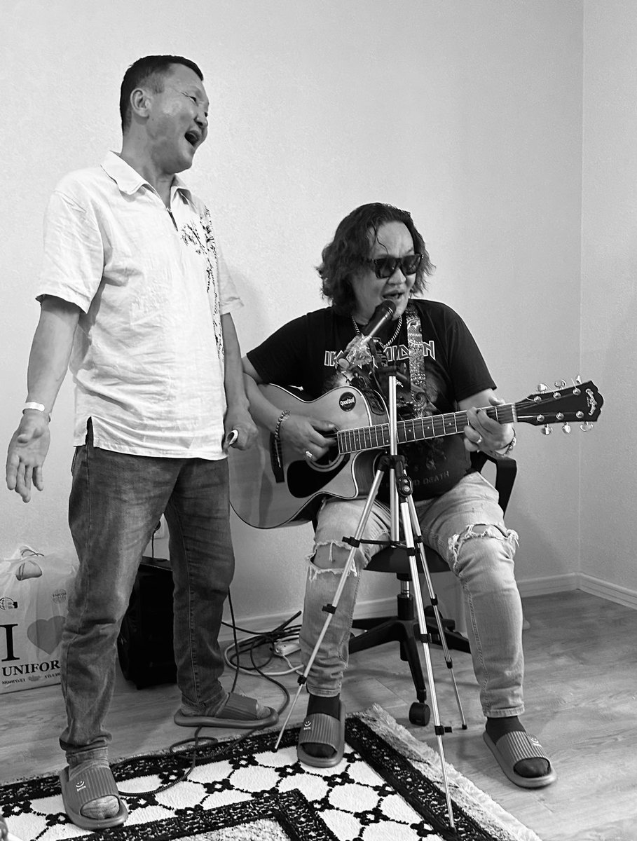 Badral Badral tweet media