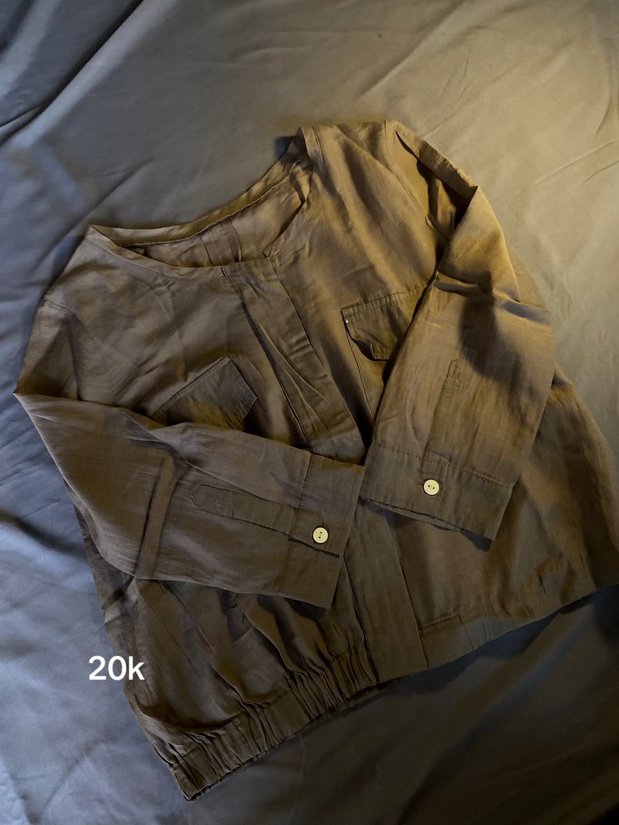 Jual Baju Preloved🫶🏻 tweet media
