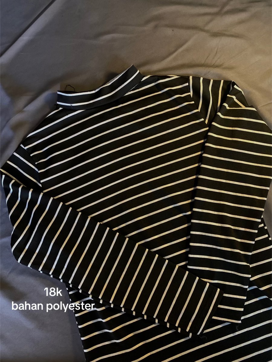 Jual Baju Preloved🫶🏻 tweet media