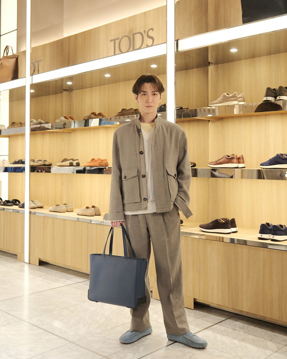 ／
Snow Man渡辺翔太 伊勢丹新宿店に降臨
トッズ ポップアップ来場🚢✨️
＼

ブルーのアイテムでアクセント💙
ブランドアンバサダー就任後初の来場
mdpr.jp/news/4773085

「トッズの大人で上質な雰囲気の中で本当に船に乗っているかのような感覚を味わえました」

#SnowMan