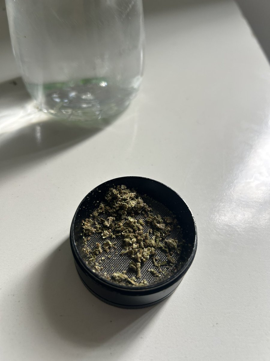 theLeadingVibe🍃 tweet media