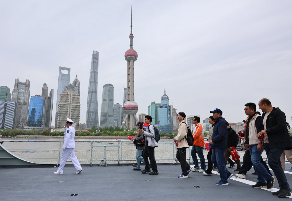 ChinaDaily's tweet image. A first-class military and powerful national defense are crucial to thwarting any attempt to split #China, a mainland spokesman said on Wednesday. #PLA #Taiwan bit.ly/4cYK77H