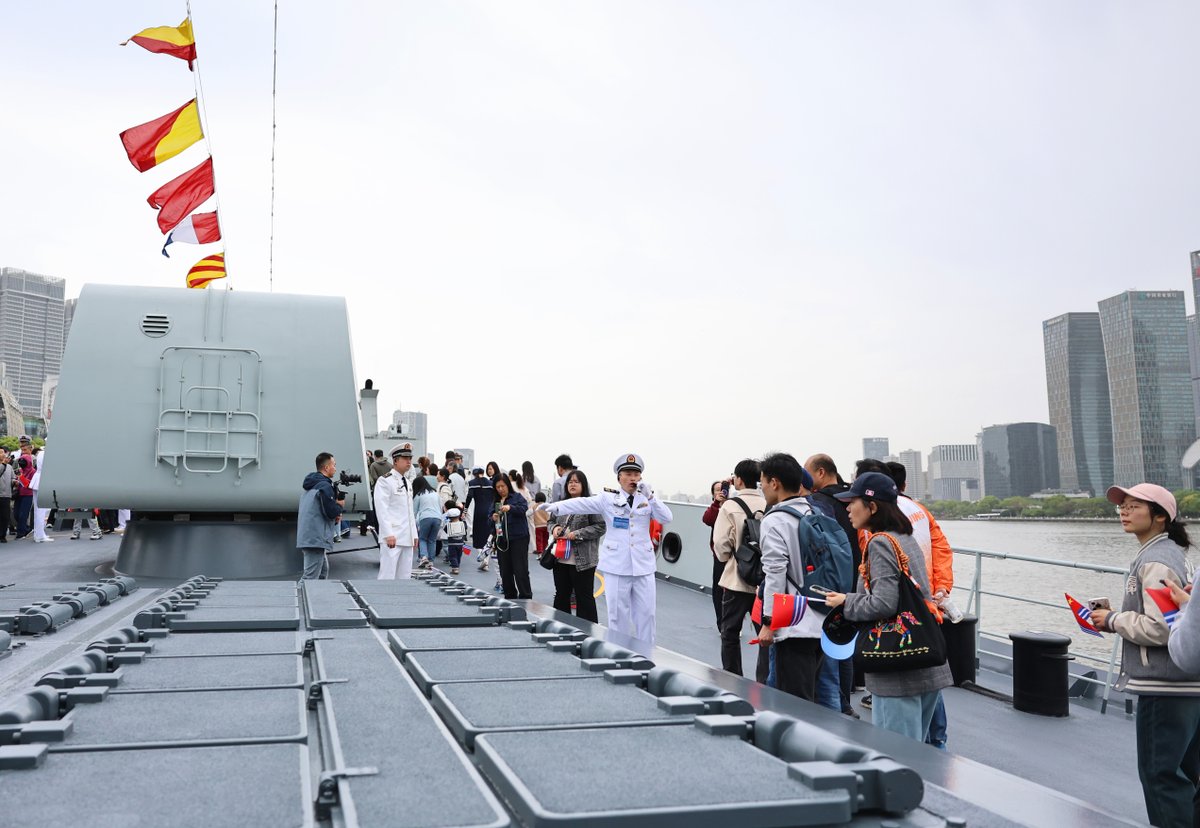 ChinaDaily's tweet image. A first-class military and powerful national defense are crucial to thwarting any attempt to split #China, a mainland spokesman said on Wednesday. #PLA #Taiwan bit.ly/4cYK77H