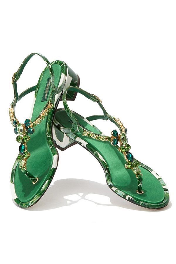 Boss_Bee_'s tweet photo. Green with envy in one of these chic collections 💚 https://t.co/ObE9Mwjb1T