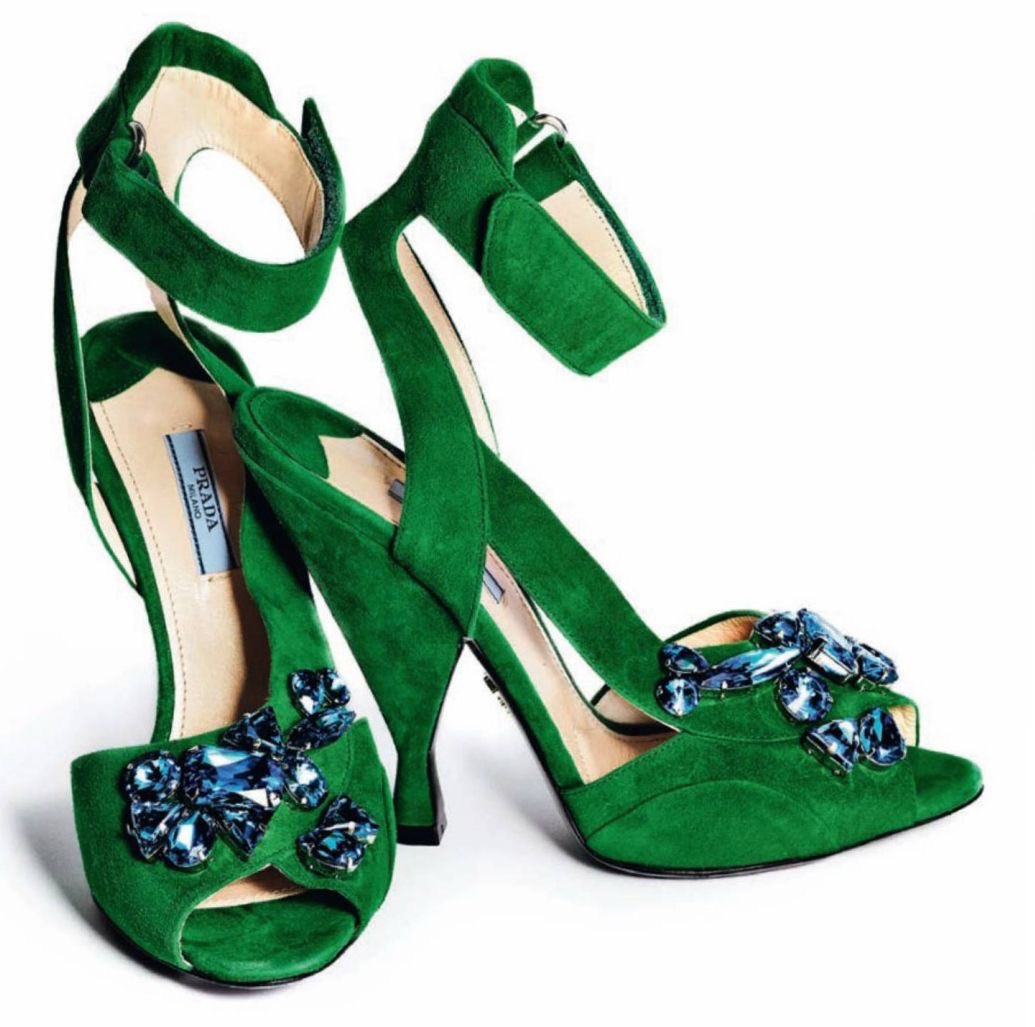 Boss_Bee_'s tweet photo. Green with envy in one of these chic collections 💚 https://t.co/ObE9Mwjb1T