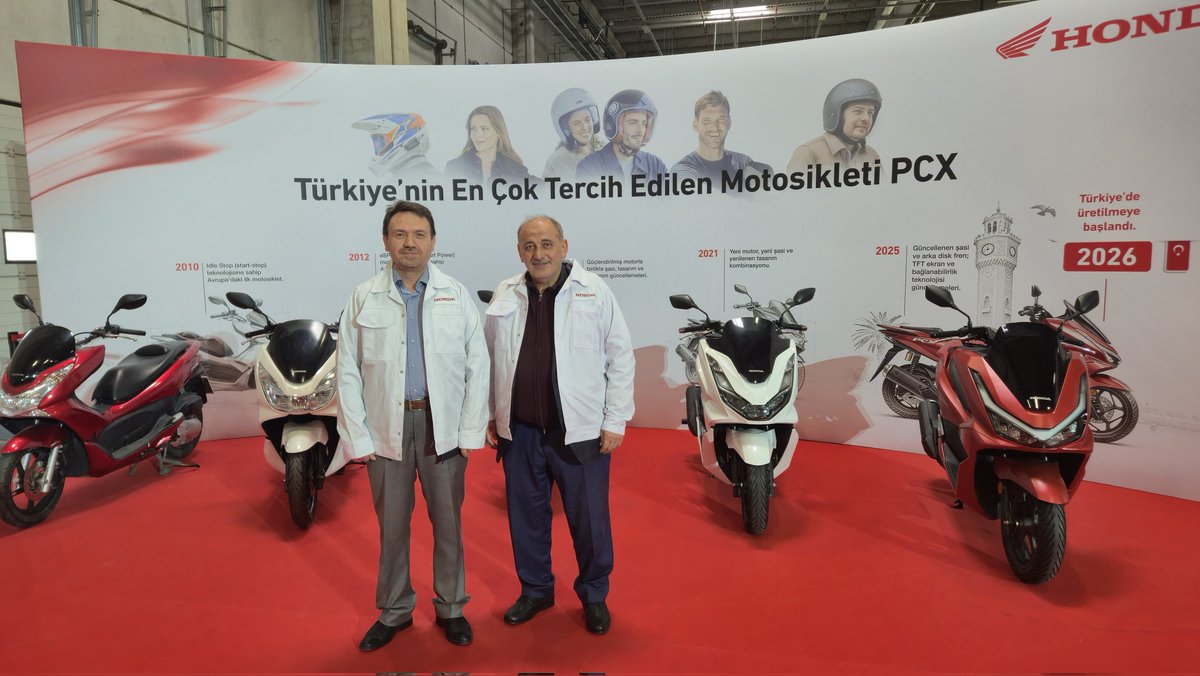 KocMgmahmut's tweet image. Yer: Aliağa OSB
Honda Fabrikası'nın açılış törenine Saadet Partisi Aliağa İlçe Başkanı Mahmut Koç ve AGD İlçe Başkanı Halil Kurt ile katılım sağladık.
İlçemize ve sanayimize hayırlı, uğurlu olsun! 🎊
#Aliağa #Honda #FabrikaAçılışı #SaadetPartisi #AGD #ALOSBİ #GelecekÜretimde