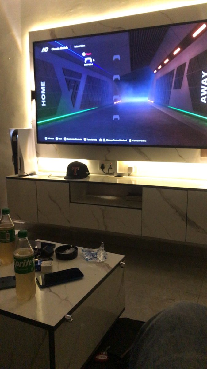 Azar .⋆♱ tweet media